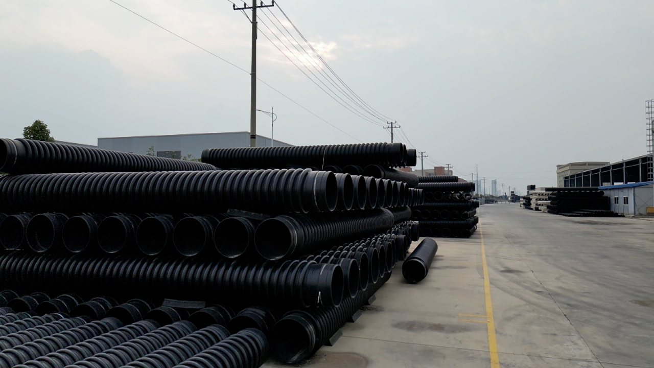 PE 拖拉管顶管施工顶进速度控制：影响因素、调整原则